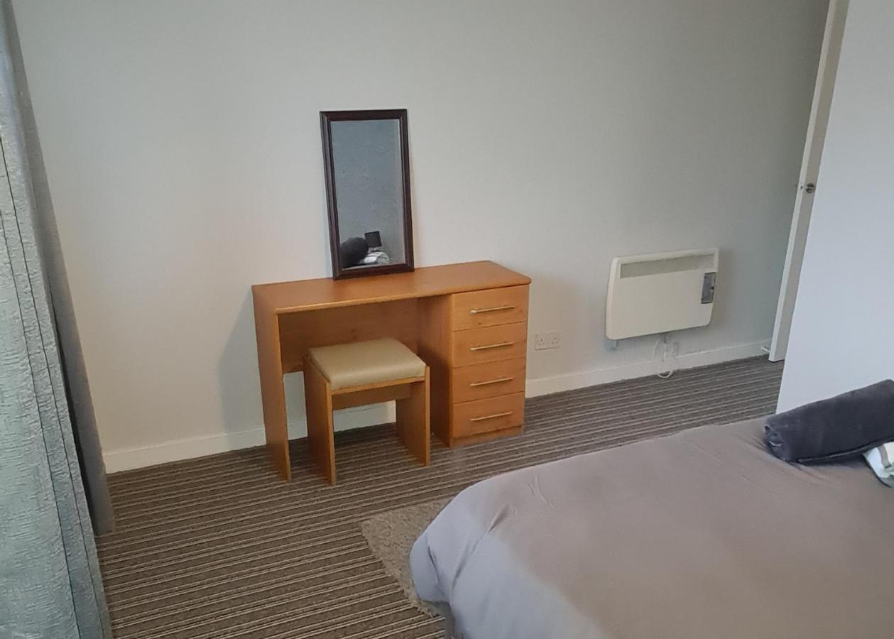 Beautiful 2-Bed Apartment In 캠벨타운 외부 사진