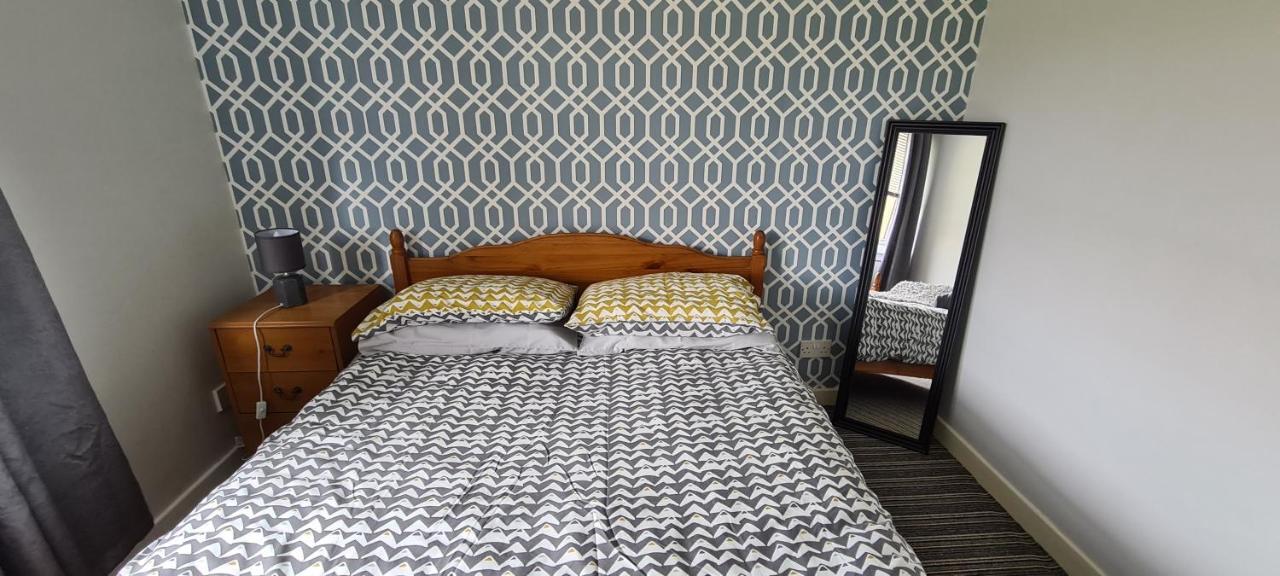 Beautiful 2-Bed Apartment In 캠벨타운 외부 사진